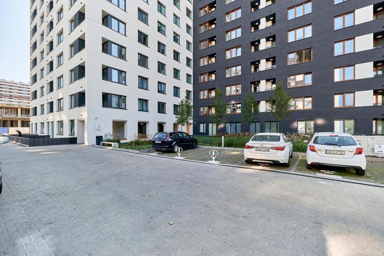 Exclusive Apartments Gwiazdzista With Free Garage Wroclaw By Noclegi Renters Экстерьер фото